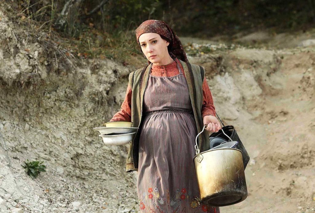 В роли Зулейхи - Чулпан Хаматова. Кадр из фильма Zuleyha_1.jpg
